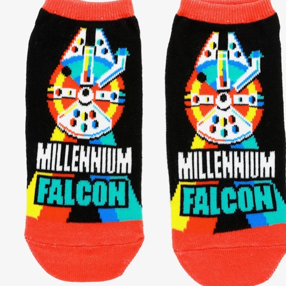2/$12🌟Star Wars Millennium Falcon Color Socks